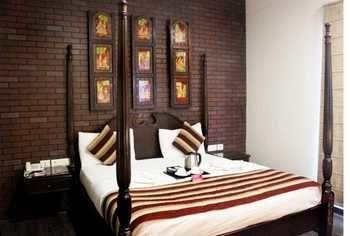 Oyo Premium Rajouri Garden Janta Market نيودلهي المظهر الخارجي الصورة